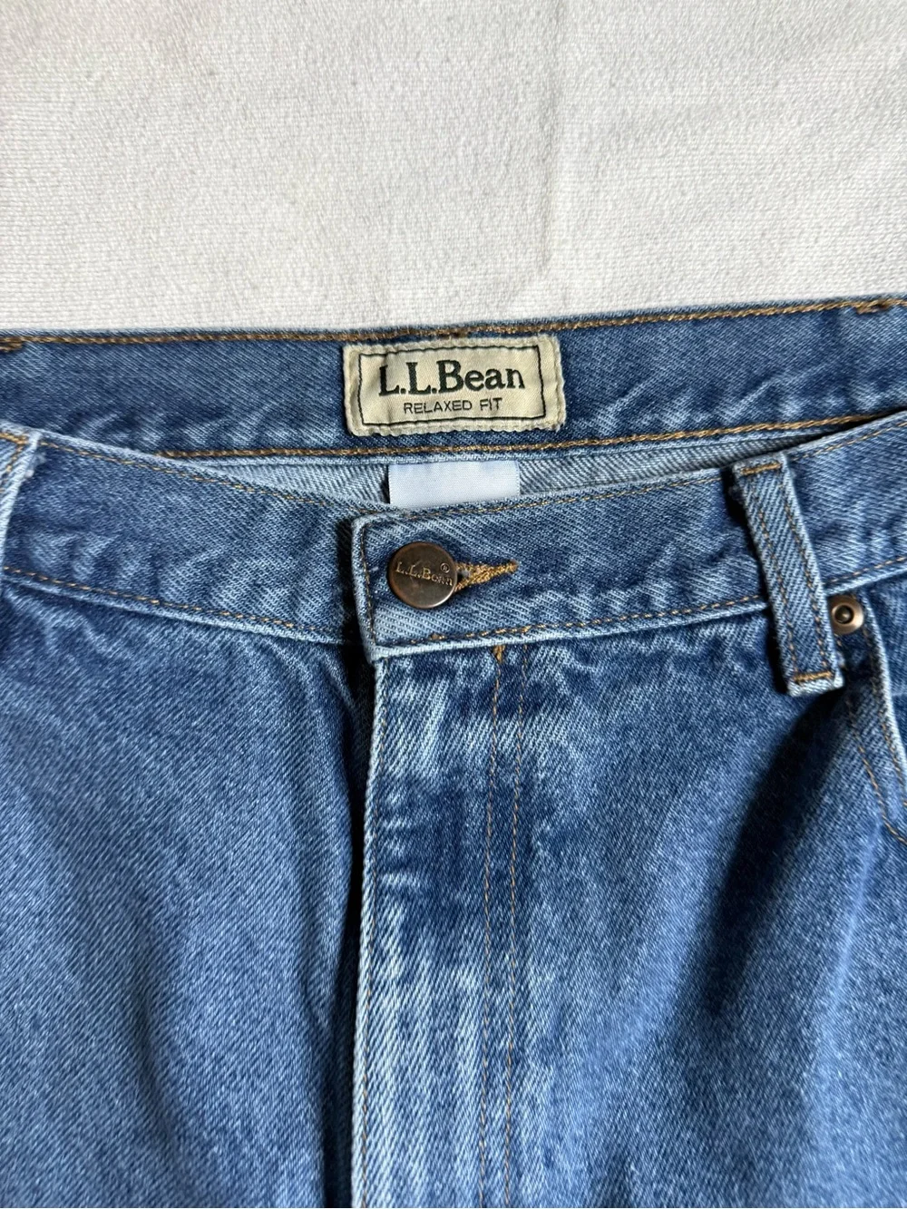 Classic Men's Blue Straight Leg Denim Jeans